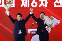 與, 김문수·장동혁 결선 진출에 &quot;역사적 퇴행…극우의 길 선택&quot;