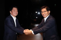 안철수 찾아간 김문수 “힘 합쳐야”… 安 “尹과 절연해야”