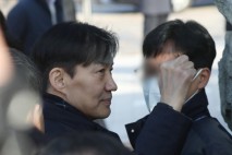 與 박균택 “조국, 3대 맞을 거 30대 맞은 것”