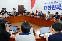 與, 노란봉투법 후퇴 없다…“입법폭주 프레임” 재논의 일축