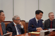 '친명 좌장' 조정식, 빌 게이츠 만나 “韓 국회·정부·기업, 글로벌 협력 적극 동참 중”