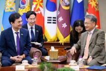 안규백 장관, 美대사 접견…