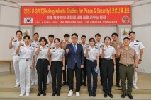 경운대 군사학과 학생들, 안보논문 공모 휩쓸어…해병대전략연구소 논문상 전원 수상