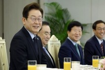 민주당 상임고문단 만난 이재명 대통령...외교·경제·개헌까지 조언 청취