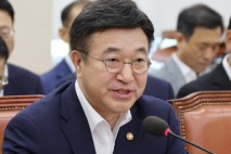 윤호중 행안부 장관,민생회복소비쿠폰 국민 93.6% 지급