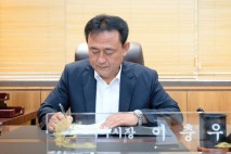 여주시 이충우 시장, 민생 점검 중 무릎 인대 파열로 입원