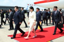 이재명 대통령 부부, 日 하네다 공항 도착···오늘 한일 정상회담