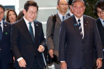 이 대통령, 한일 '실용·셔틀외교' 본궤도…전문가들 