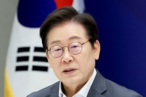 휴가 복귀하는 이 대통령…조국 사면·대주주 기준·한미 정상회담 등 현안 해법 주목
