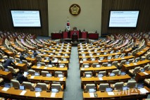 與, 오늘 본회의서 방문진법 처리 시도…추미애 법사위원장 선출도