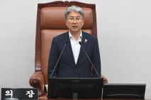 이상봉 제주도의장, 기초단체 개수 묻는 여론조사 강행