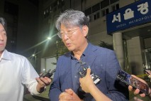 경찰, 주식 차명거래 이춘석 의원 자료 분석 중…추가 출석 가능성도
