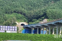 경찰·노동부, '천공기' 끼임 사망 사고…포스코이앤씨 압수수색(종합)