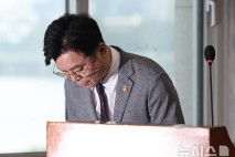고용장관 "'무궁화호 7명 사상' 면목 없다…제가 너무 부족"(종합)