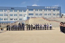 "카페형 도서관·낭만버스킹까지"…함안고 그린스마트스쿨 신축 본관 공개