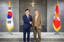 안규백 장관, 美대사대리 접견…"북핵·북러협력 대응 위해 공조"