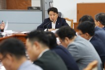 '돈봉투 수수 의혹' 김영환 충북지사 "도민께 심려 끼쳐 죄송"