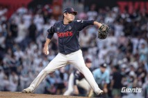 롯데, 6-7로 NC에 지고 11연패…한화, 폰세 호투에도 6연패 수렁(종합)