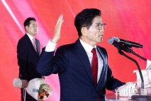 김문수 "우리 당 일부 국회의원이 이재명편에 설 거라는 장동혁, 패배주의"