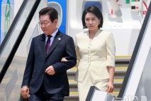 [한일 정상회담]이 대통령, 도쿄 도착…이틀간 방일 일정 돌입
