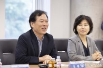 발언하는 정태호 국정기획위 경제1분과 분과위원장