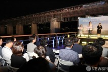 경춘철교 음악분수 개장식 인사말 하는 오승록 노원구청장