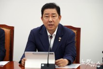 김병기 