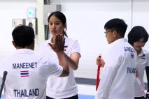 '컬링 1년 차' 태국 컬링 선수들, 한국에서 값진 '첫 승'