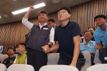 노란봉투법 국회 본회의 통과, 방청한 유최안 