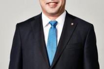 맹성규 국회 국토교통위원장, 개정법률안 본회의 통과