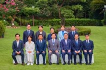 이대통령-與 지도부 만찬… 