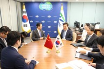 中대사 만난 김동연 경기지사 