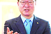 윤석열 ‘내란 위자료’ 승소 이끌어 내 원고 1만 명으로 확대, 2차 소송 준비