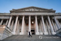 美 하원서 對中 고율관세 부과 법안 발의…전략상품엔 최대 100%