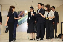 [속보] 김건희, 조사 마치고 11시간 만에 귀가…나갈 때는 '침묵'