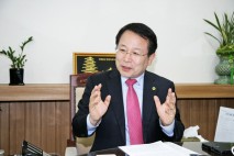 “익산시 계약비리 정헌율이 공개 사과해야”