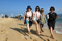 [주말 픽!] 속초 해변 맨발걷기 축제의 장 변신