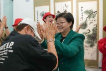 이순희 강북구청장, 자치회관 프로그램 발표·전시회 방문