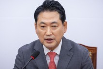 장동혁 &quot;경찰, 죄 키우기 싫다면 이진숙 즉시 석방해야&quot;