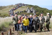 “시장님, 무등산에 차별은 없어야 합니다” 외국인 출입 제한에 인권위 진정 제기