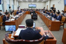 국회 환노위, MBK 김병주·SPC 도세호 등 국감 증인 채택