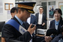 한병도 국회의원, 익산역 명예역장 체험행사 참여