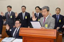 ‘3년간 20차례’ 차순도 한국보건산업진흥원장 수상한 해외 출장