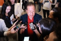 홍준표 “윤석열·한동훈 때문에 검찰청 없어졌는데…가만히 당하고만 있나”