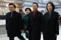 오세훈 때리는 與에...野 김민석 고발로 맞대응 &quot;관권선거 개입&quot;