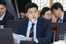 특검, '계엄해제 방해' 국힘 김용태 조사...'여론조사 의혹' 강철원, 김한정 줄소환