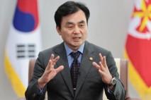 국방부, '위법명령 거부' 군인복무기본법 개정에 '찬성'