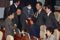 추경호 체포동의안 가결…'12·3 계엄' 1년 앞두고 국민의힘 최대 위기