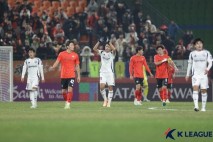 ‘오세훈에게 쐐기골 실점’ 강원, 논란 끝 개최한 춘천에서 마치다 젤비아에게 1-3 완패