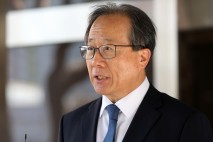 ‘전교조 해직 교사 특채’ 김석준 부산교육감... 검찰, 징역 2년 구형